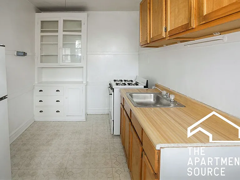 2612 W Gunnison St #3R — Photo 2
