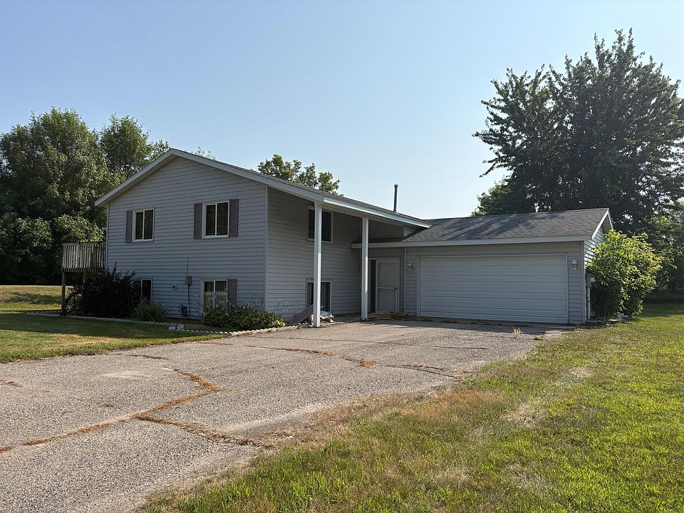 1st image of 19900 Sunny Ln