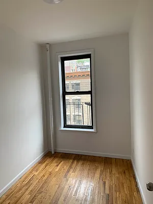 Rented by Salon Realty Corp | media 16