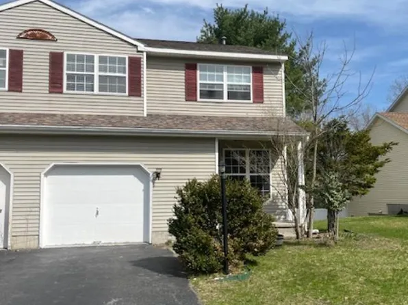 26B Ponderosa Dr #B, Clifton Park, NY 12065