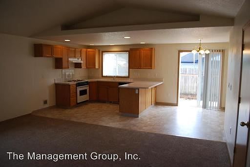 3rd image of 13021 NE 89th St