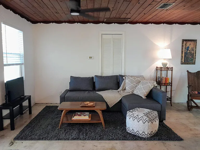 8519 S Lakeshore Point — Photo 14
