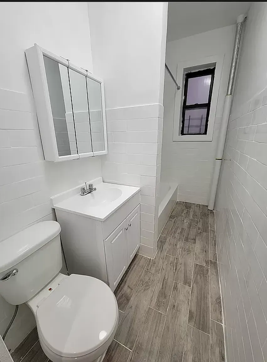 75 Ellwood Street — Photo 3