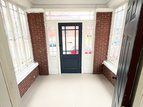 Front porch/sun room