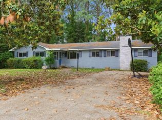 11 Oak Crest Dr, Laurel, MS 39440