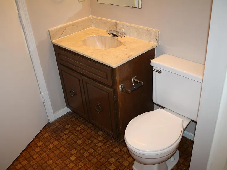1505 Casey Ct — Photo 2