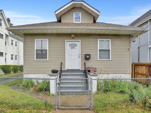 305 E 18Th St, Paterson City, NJ 07524