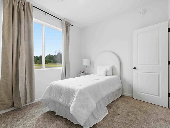 4th image of 20974 Woods Edge Ct #20972