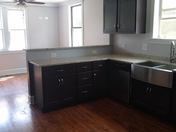 3rd image of 512 Elgin Ave APT 1