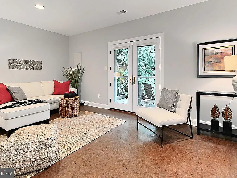 3806 N Richmond St — Photo 10