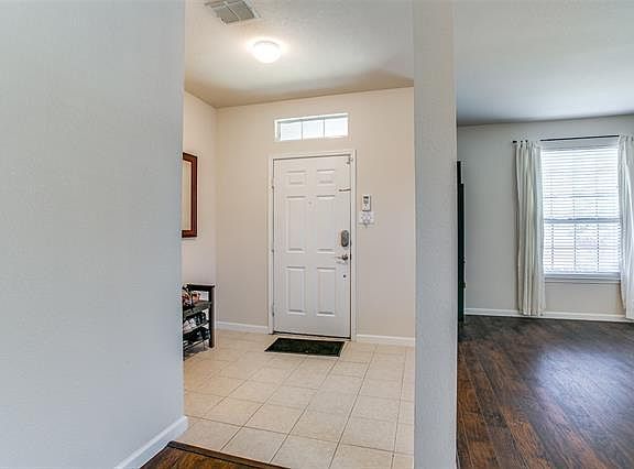 5th image of 1801 Spring Glen Dr