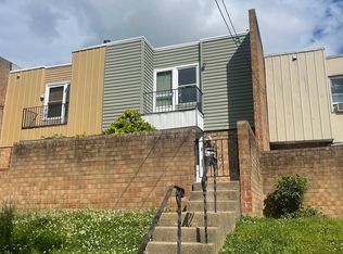 1348 W 7th St, Chester, PA 19013