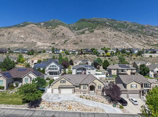 9502 N Aztec Dr, Cedar Hills, UT 84062