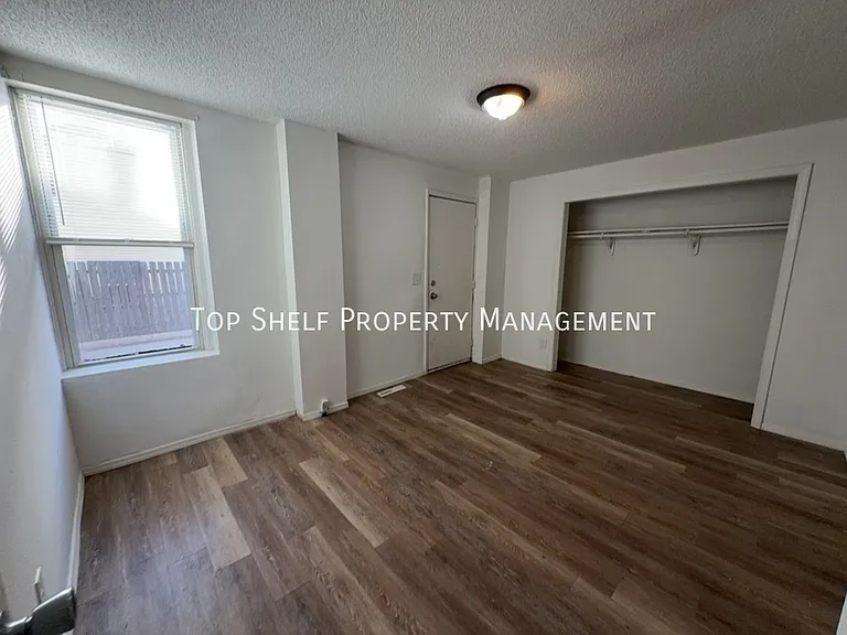 1513 Des Moines St #3 — Photo 6