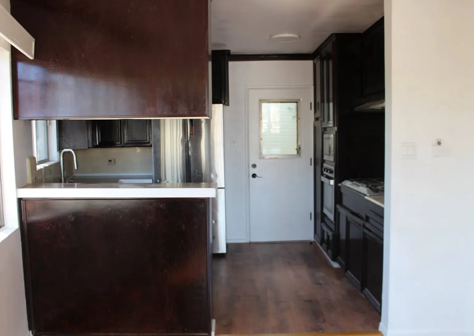 2 bed, 1200 sqft, $3,300 — Photo 4