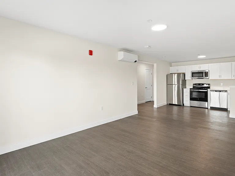 Granite Place — Photo 9