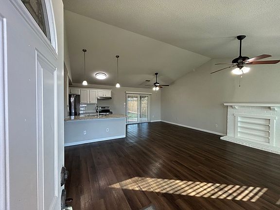5th image of 7512 Deer Park Dr