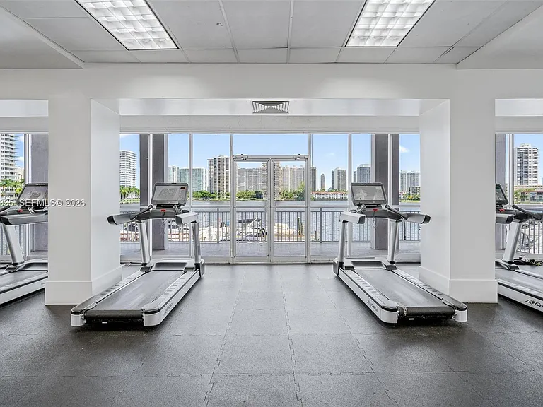 18011 Biscayne Blvd #1003 — Photo 23