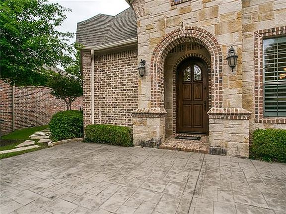 3rd image of 417 Waterford Ln