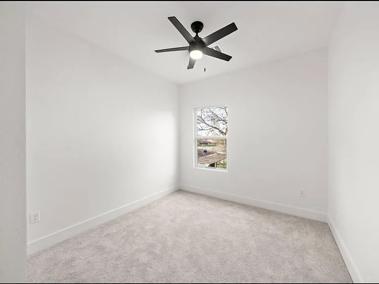 9240 Culver St #B — Photo 13