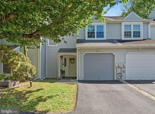 436 Whittier Dr, Feasterville Trevose, PA 19053