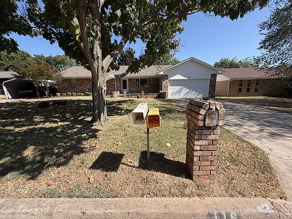 2nd image of 116 Fern Dr