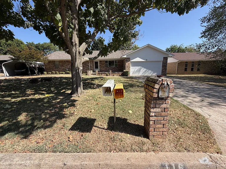 116 Fern Dr — Photo 2