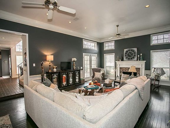 4th image of 3405 Harwood Dr