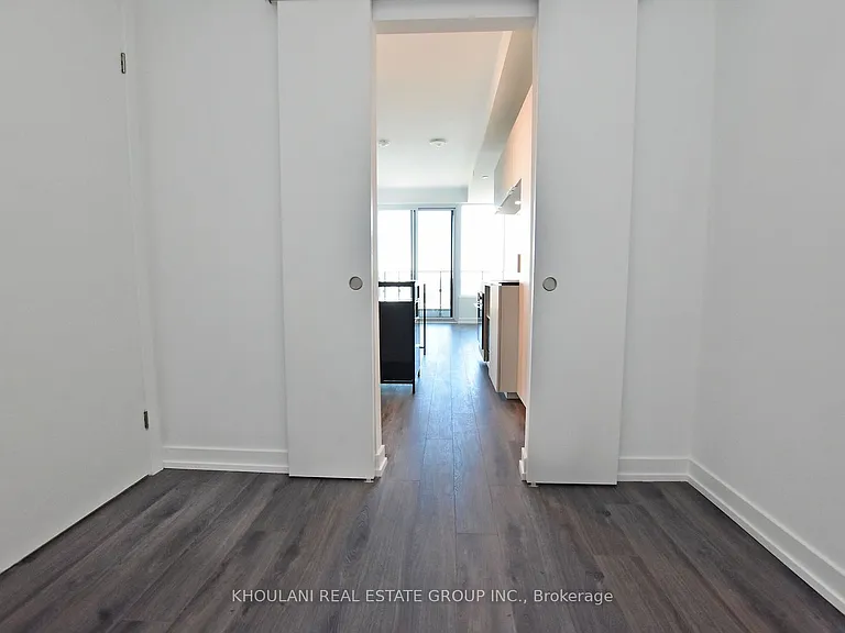 77 Shuter St #Penthouse 08 — Photo 12