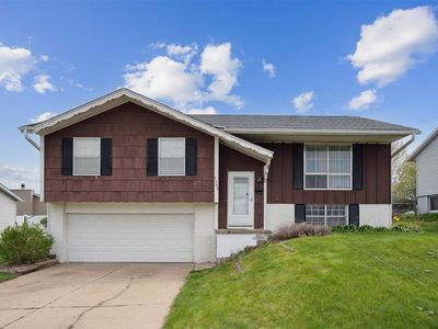 5407 Skyline Dr NW, Cedar Rapids, IA, 52405