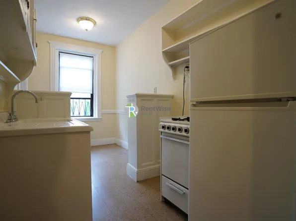 185 Chestnut Hill Ave