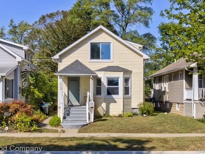 317 E Cambourne St, Ferndale, MI, 48220