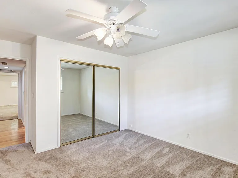 1501 Menlo Ave #1501 — Photo 6