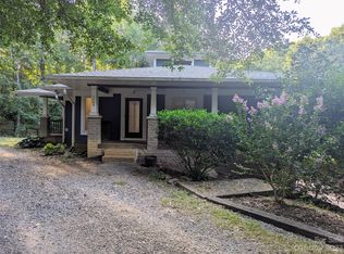 1164 10th Street Place Cir NW, Hickory, NC 28601