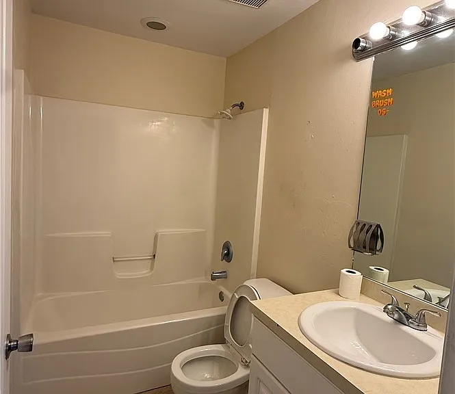 202 Hightower Ave S — Photo 7