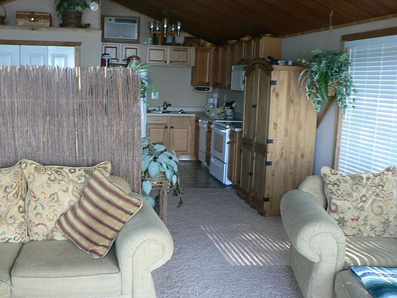 looking towards back of cabin