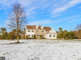 2 Amberwood Ln, Lumberton, NJ 08048