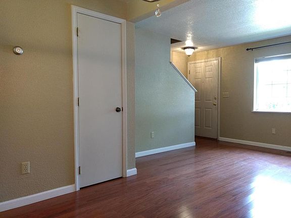 4th image of 5520 Creekstone Dr