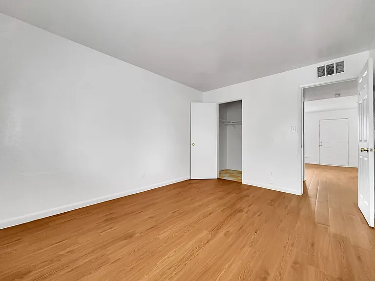2905 E Monroe St #2 — Photo 15