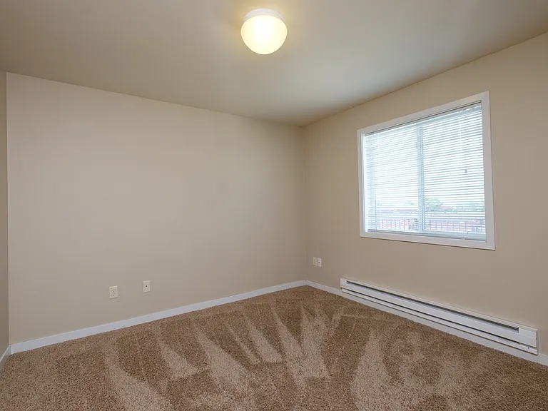 Fargo, ND Thunder Creek Apartments | Bedroom