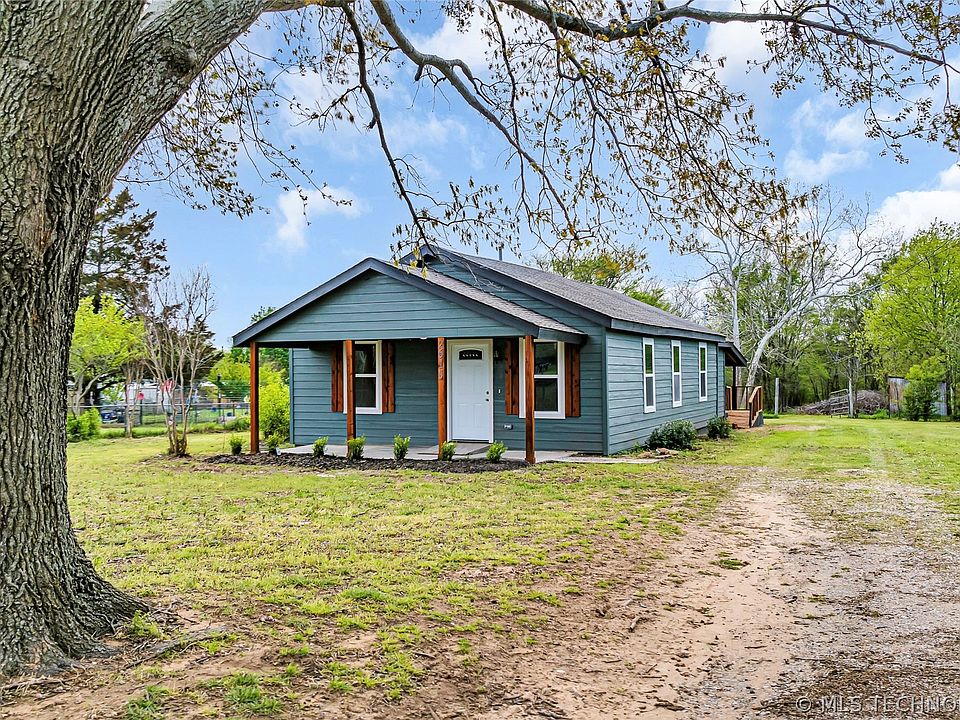 1st image of 2615 N Rancho Ln