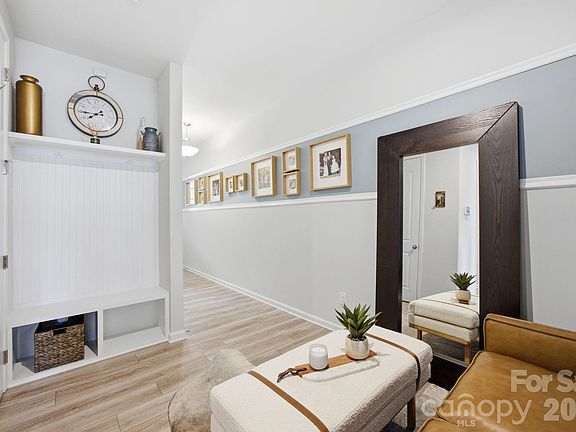 3rd image of 169 Marron Dr