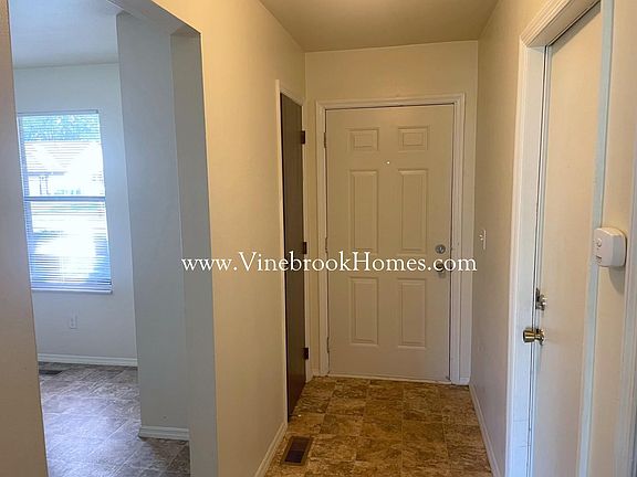 3rd image of 6549 Rolling Glen Dr