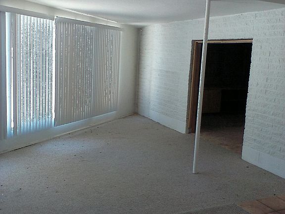 2nd image of 1315 Catalina Ln