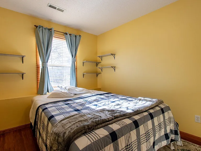 3364 S Jamie Ln — Photo 11