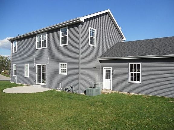 2nd image of 2719 Richardson St