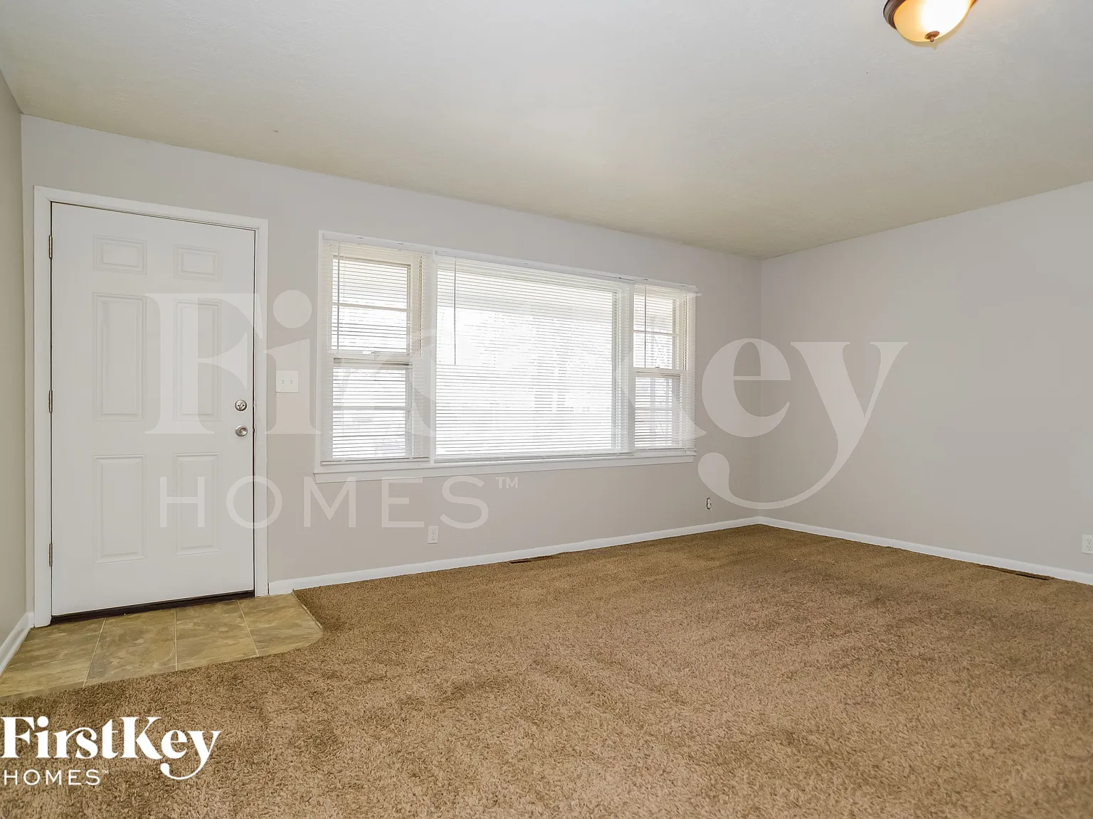 3 bed, 1.0 bath, 1053 sqft, $1,265 — Photo 3