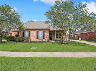 4017 Secretariat Dr, Baton Rouge, LA 70816