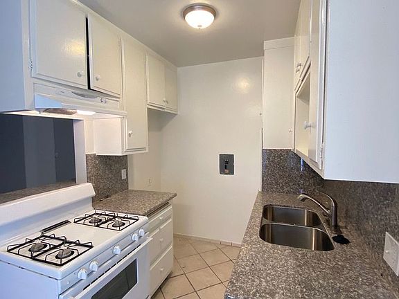 4th image of 12730 Matteson Ave APT 9