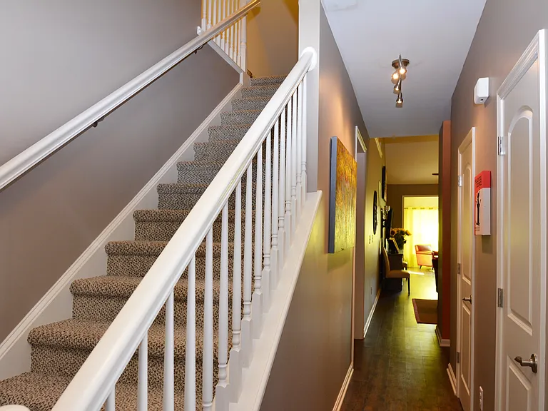 37530 Worcester Dr — Photo 30